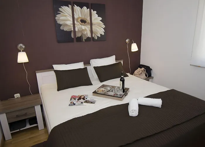 아파트 Mala 트로기르